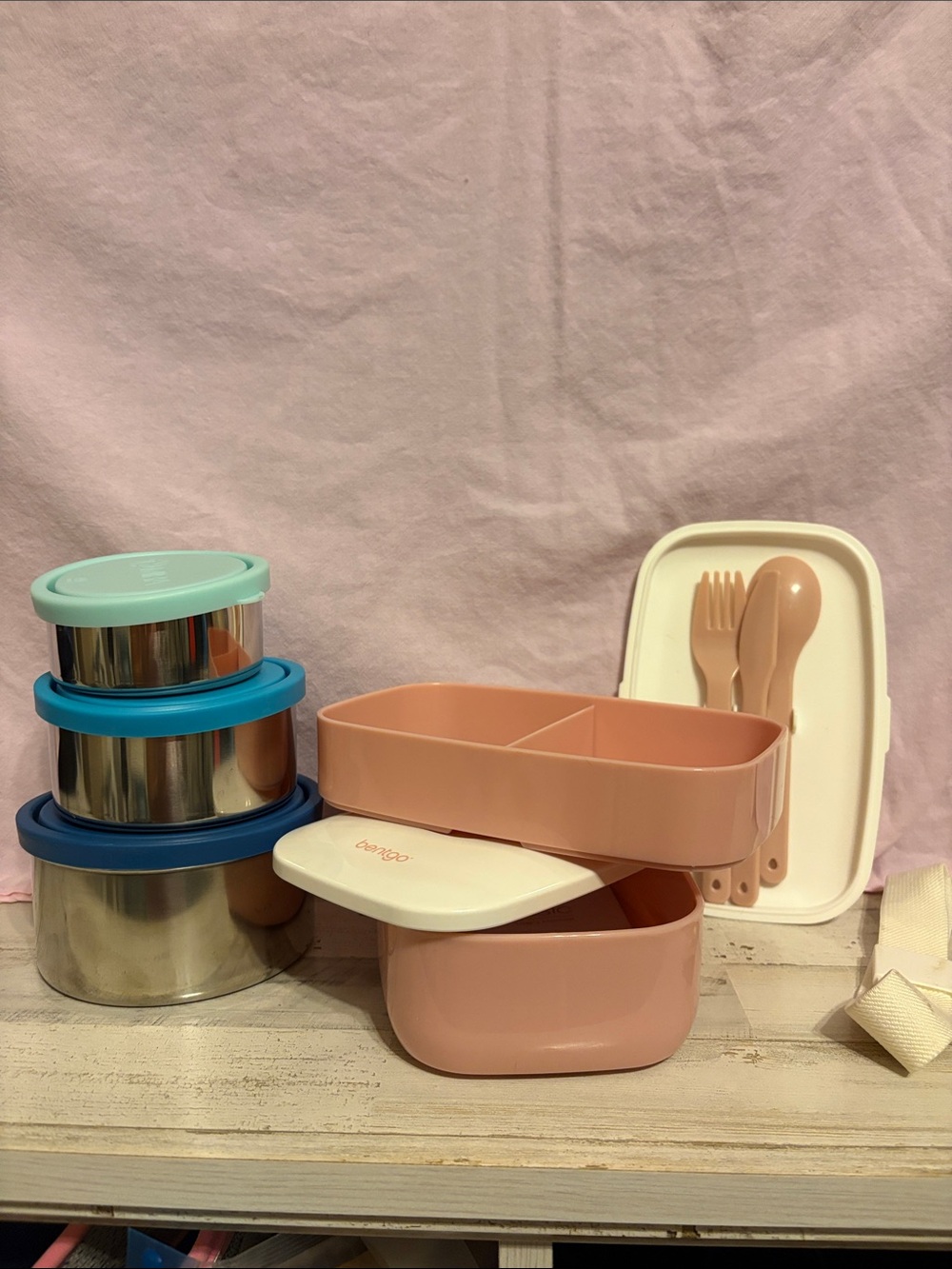 NEW. Stackable Bento Lunch Box Set in Blush Pink and 3 Stainless Steel Mira bowl